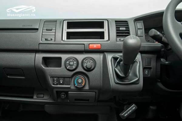 Toyota Hiace 2025: Giá xe lăn bánh khuyến mãi, Mua bán xe trả góp xe 16 cho toyota hiace 2018 muaxegiatot vn 14 Toyota Hiace 2025: Giá xe lăn bánh khuyến mãi, Mua bán xe trả góp