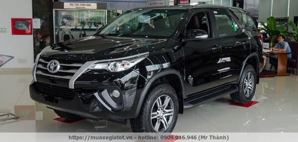 dau xe toyota fortuner 2019 may dau so san muaxegiatot vn 1 So sánh Toyota Fortuner máy dầu số sàn và số tự động (1 cầu)