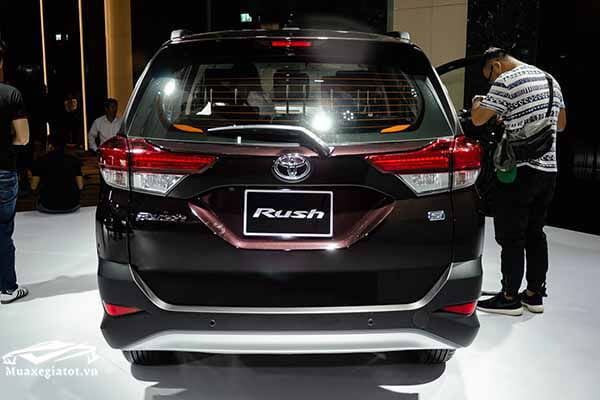 Toyota Rush 2022: Giá xe lăn bánh khuyến mãi, Mua bán xe trả góp duoi xe toyota rush 15 at 2018 2019 muaxegiatot vn 21 Toyota Rush 2022: Giá xe lăn bánh khuyến mãi, Mua bán xe trả góp
