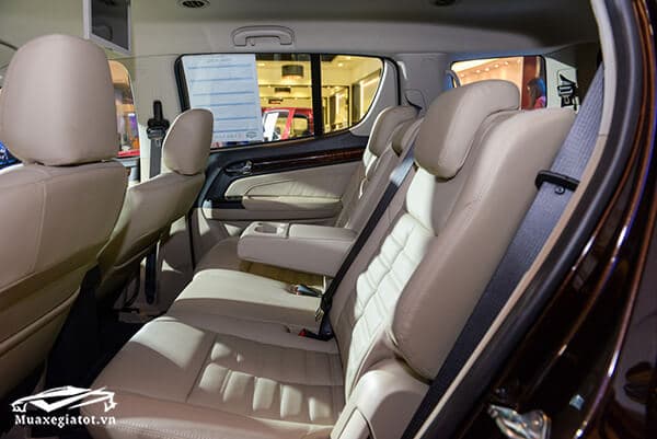 hang ghe thu hai isuzu mux 2018 2019 muaxegiatot vn 14 Top 5 mẫu xe 7 chỗ dành cho gia đình nên mua