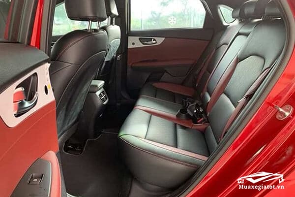 KIA K3 2025: Giá xe lăn bánh khuyến mãi, Mua bán xe trả góp hang ghe sau kia cerato 2019 premium muaxegiatot vn 6 KIA K3 2025: Giá xe lăn bánh khuyến mãi, Mua bán xe trả góp