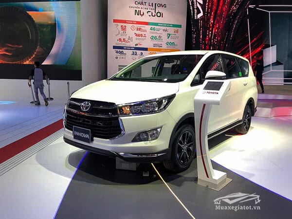 danh gia xe toyota innova 2019 v muaxegiatot vn 17 Top 5 mẫu xe 7 chỗ dành cho gia đình nên mua