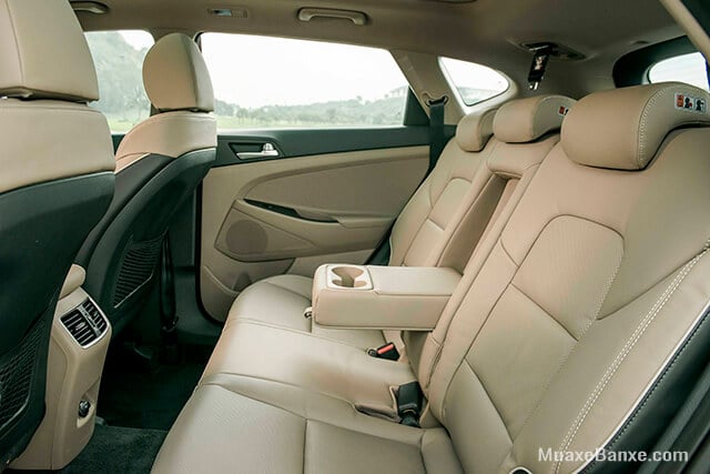 Hyundai Tucson 1.6T 2025 máy xăng: Giá xe lăn bánh khuyến mãi, Mua bán xe trả góp hang ghe sau hyundai tucson 2019 2020 16l t gdi dac biet muaxebanxe com Hyundai Tucson 1.6T 2025 máy xăng: Giá xe lăn bánh khuyến mãi, Mua bán xe trả góp