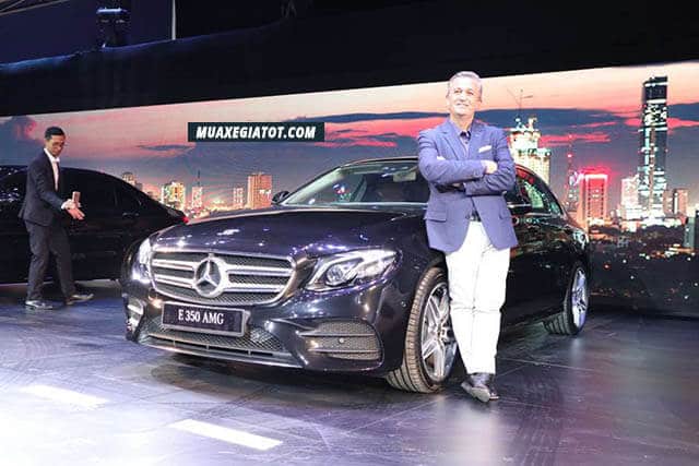 Mercedes E350 2025: Giá xe lăn bánh khuyến mãi, Mua bán xe trả góp gioi thieu mercedes e350 amg 2019 2020 truecar vn Mercedes E350 2025: Giá xe lăn bánh khuyến mãi, Mua bán xe trả góp