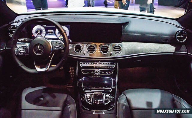 Mercedes E350 2025: Giá xe lăn bánh khuyến mãi, Mua bán xe trả góp noi that xe mercedes e350 amg 2019 2020 truecar vn Mercedes E350 2025: Giá xe lăn bánh khuyến mãi, Mua bán xe trả góp