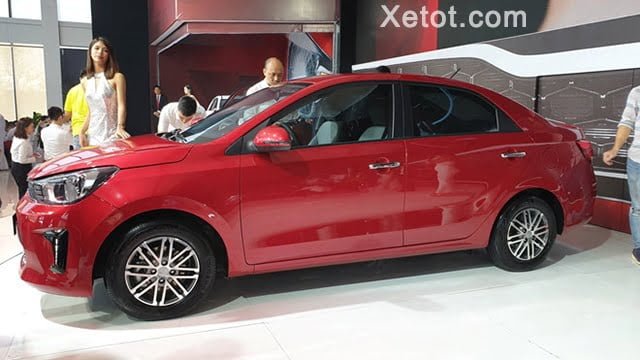 hong xe kia soluto 2019 2020 Xetot com KIA Soluto 2025: Giá xe lăn bánh khuyến mãi, Mua bán xe trả góp
