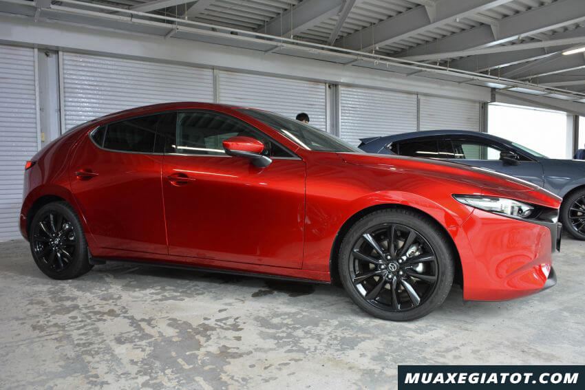 Mazda 3 2025: Giá xe lăn bánh khuyến mãi, Mua bán xe trả góp than xe mazda 3 2020 ra mat malaysia Xetot com 3 Mazda 3 2025: Giá xe lăn bánh khuyến mãi, Mua bán xe trả góp