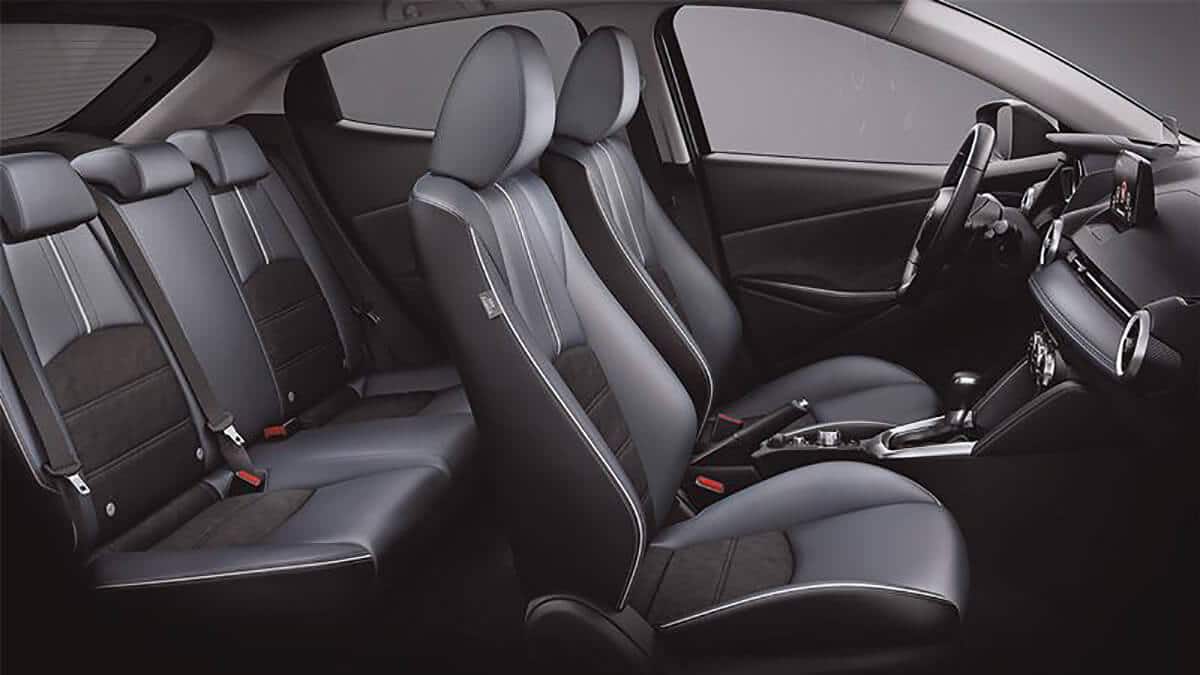 Mazda 2 2025: Giá xe lăn bánh khuyến mãi, Mua bán xe trả góp khong gian noi that mazda 2 2020 facelift muaxegiatot com Mazda 2 2025: Giá xe lăn bánh khuyến mãi, Mua bán xe trả góp