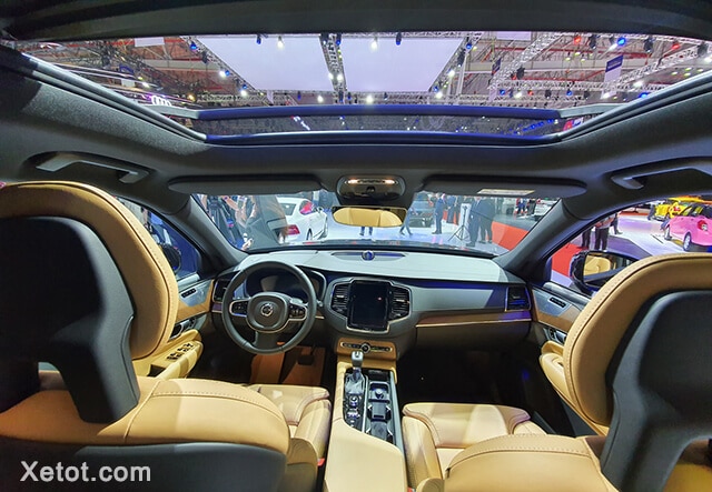 Volvo XC90 2025: Giá bán mới nhất, Đánh giá xe chi tiết cabin volvo xc90 2020 facelift xetot com Volvo XC90 2025: Giá bán mới nhất, Đánh giá xe chi tiết
