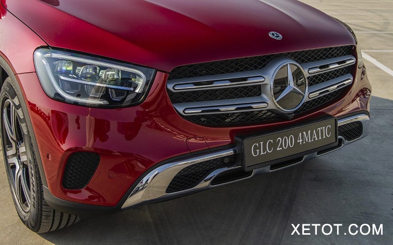 Mercedes GLC 200 2025: Giá bán mới nhất, Đánh giá xe chi tiết dau xe glc 200 4matic muaxegiatot vn Mercedes GLC 200 2025: Giá bán mới nhất, Đánh giá xe chi tiết