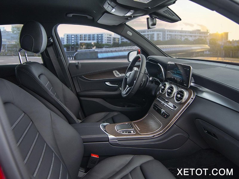 Mercedes GLC 200 2025: Giá bán mới nhất, Đánh giá xe chi tiết hang ghe truoc xe glc 200 4matic muaxegiatot vn copy Mercedes GLC 200 2025: Giá bán mới nhất, Đánh giá xe chi tiết