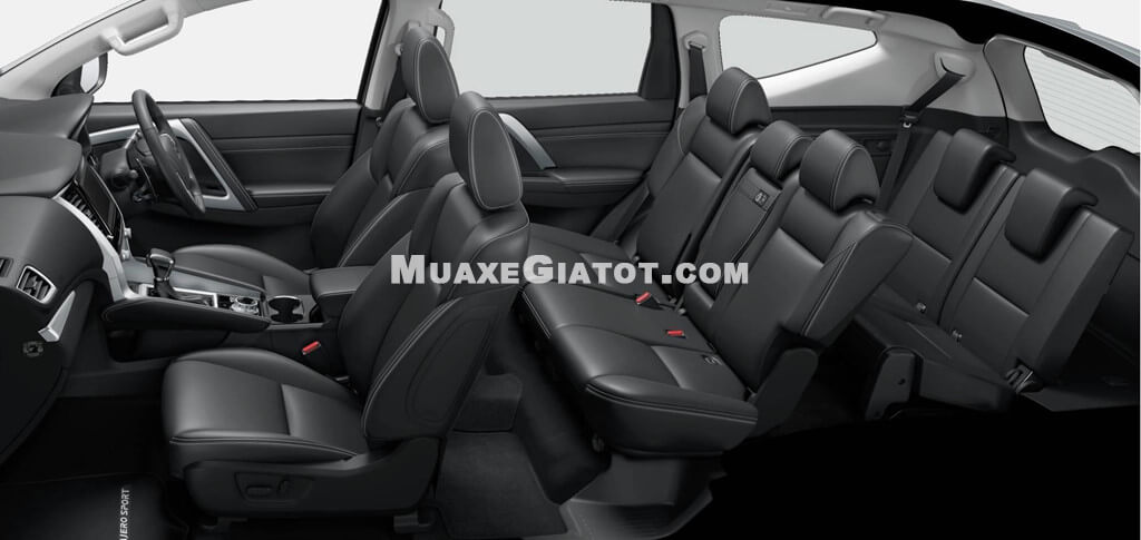 Nên mua Ford Everest hay Mitsubishi Pajero Sport? khong gian noi that pajero sport 2020 muaxegiatot com Nên mua Ford Everest hay Mitsubishi Pajero Sport?