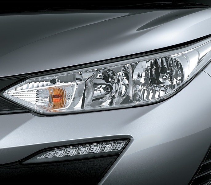 Khám phá chi tiết Toyota Vios E số sàn 7 túi khí có gì nổi bật? den pha toyota vios e mt 3 tui khi 2021 2021 muaxegiatot vn Khám phá chi tiết Toyota Vios E số sàn 7 túi khí có gì nổi bật?