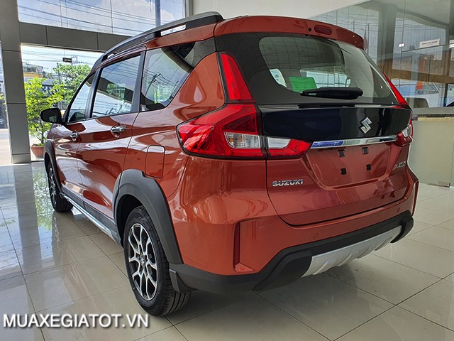 Nên mua xe 7 chỗ Suzuki Ertiga hay 7 chỗ Suzuki XL7? duoi xe suzuki xl7 2020 2021 muaxegiatot vn 4 Nên mua xe 7 chỗ Suzuki Ertiga hay 7 chỗ Suzuki XL7?