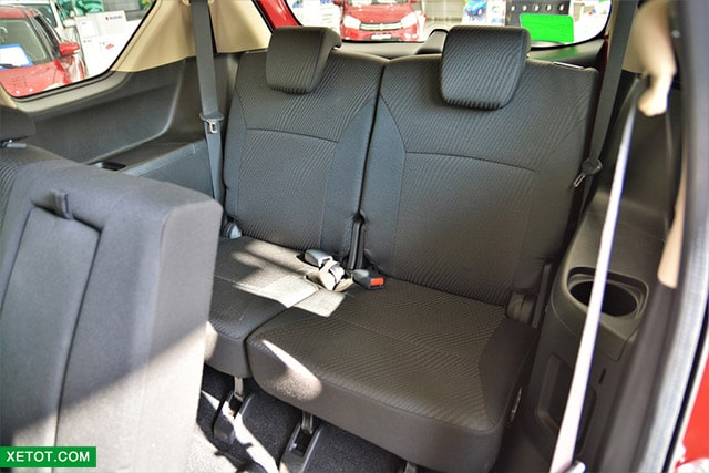 Nên mua xe 7 chỗ Suzuki Ertiga hay 7 chỗ Suzuki XL7? hang ghe thu 3 suzuki ertiga 2020 muaxegiatot vn Nên mua xe 7 chỗ Suzuki Ertiga hay 7 chỗ Suzuki XL7?