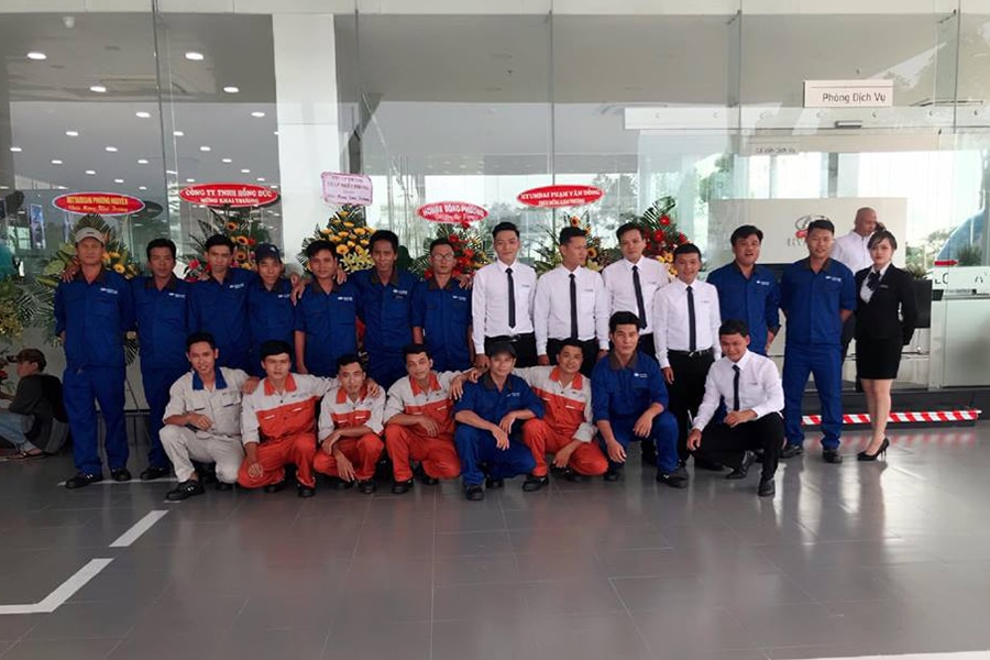 Hyundai Long An, Tân An | Đại lý xe du lịch Hyundai tại Long An nhan vien hyundai long an muaxegiatot vn Hyundai Long An, Tân An | Đại lý xe du lịch Hyundai tại Long An