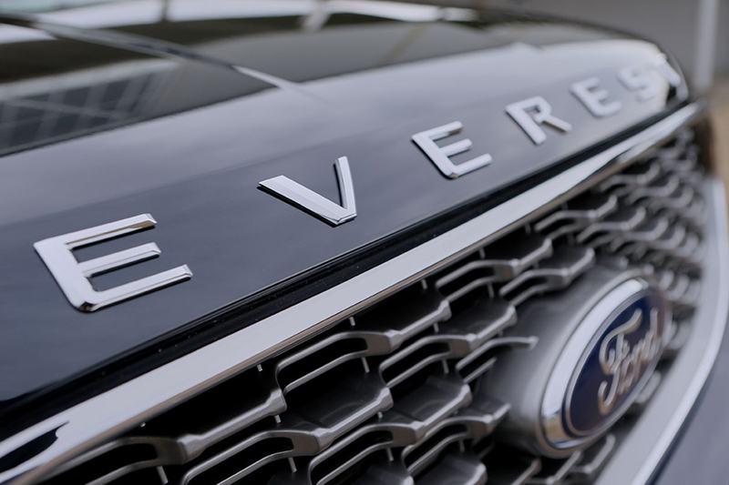 Ford Everest Titanium 2022: Giá xe lăn bánh khuyến mãi, Mua bán xe trả góp mat galang ford everest 2021 thailan muaxegiatot vn Ford Everest Titanium 2022: Giá xe lăn bánh khuyến mãi, Mua bán xe trả góp