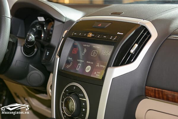 giai tri isuzu mux 2021 2022 xetot com 12 Isuzu MU-X 2025: Giá xe lăn bánh khuyến mãi, Mua bán xe trả góp