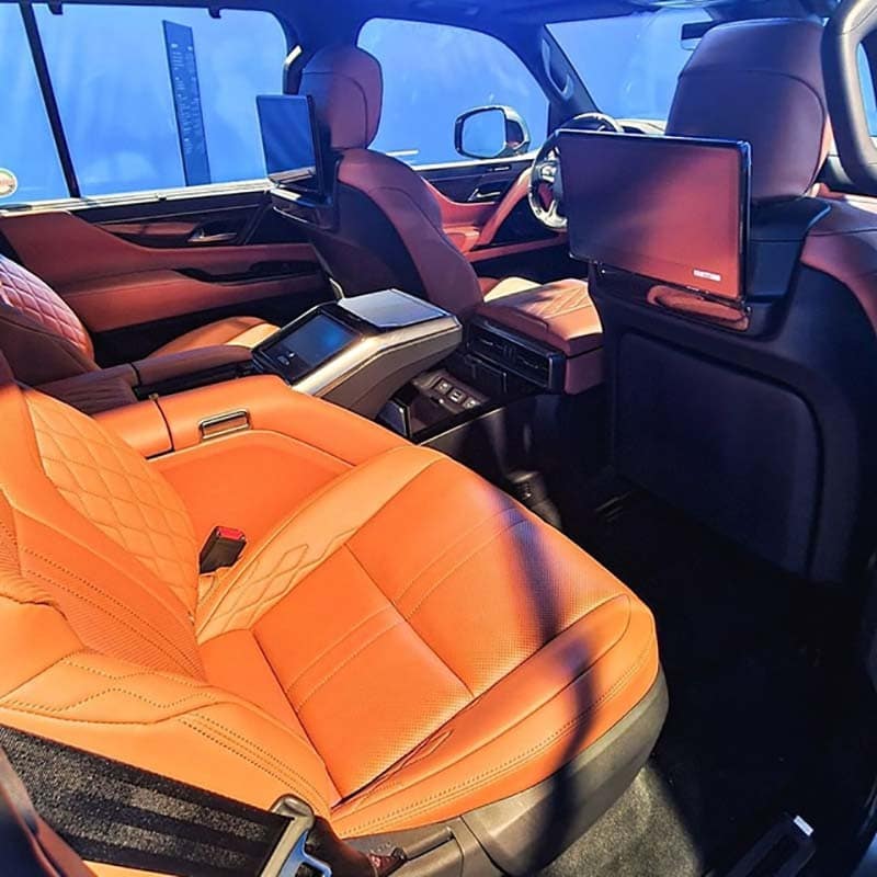 So sánh Lexus LX600 và LX570 - LX600 có gì mới? ghe sau xe lexus lx600 2022 giaxehoi vn 5 800x800 1 So sánh Lexus LX600 và LX570 - LX600 có gì mới?