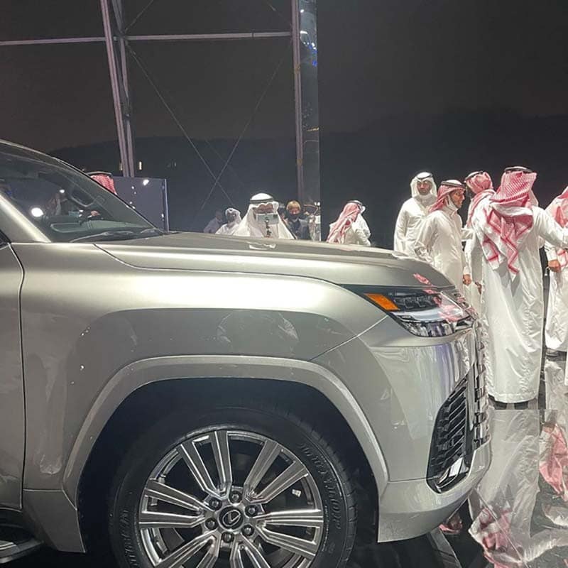 So sánh Lexus LX600 và LX570 - LX600 có gì mới? mam xe lexus lx600 2022 giaxehoi vn 2 800x800 1 So sánh Lexus LX600 và LX570 - LX600 có gì mới?