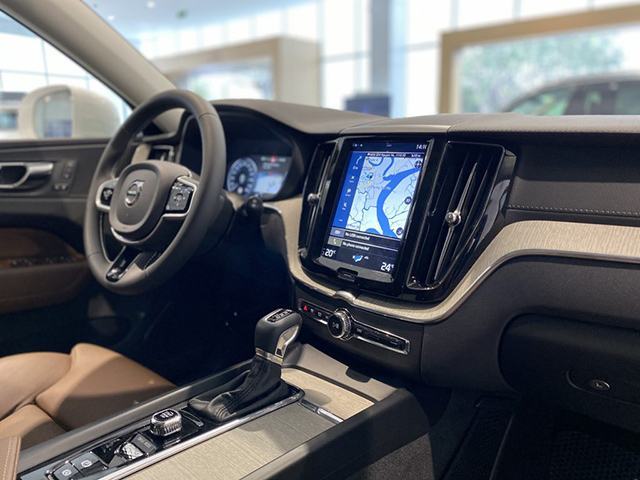 Volvo XC60 2025: Giá lăn bánh khuyến mãi, Mua bán xe trả góp Volvo xc60 noi that nau 1024x768 muaxegiatot vn Volvo XC60 2025: Giá lăn bánh khuyến mãi, Mua bán xe trả góp