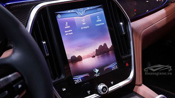 So sánh Toyota Camry 2.5Q với Vinfast Lux A2.0 cao cấp dau dvd xe vinfast lux a2 0 sedan 2019 muaxegiatot vn 13 So sánh Toyota Camry 2.5Q với Vinfast Lux A2.0 cao cấp