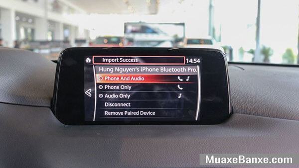 So sánh Hyundai Tucson và Mazda CX-5 bản cao cấp dvd mazda cx 5 2 0 new 2019 muaxegiatot vn 12 So sánh Hyundai Tucson và Mazda CX-5 bản cao cấp