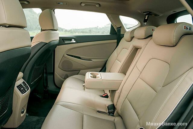 So sánh Hyundai Tucson và Mazda CX-5 bản cao cấp hang ghe sau hyundai tucson 2019 2020 16l t gdi dac biet muaxegiatot vn So sánh Hyundai Tucson và Mazda CX-5 bản cao cấp