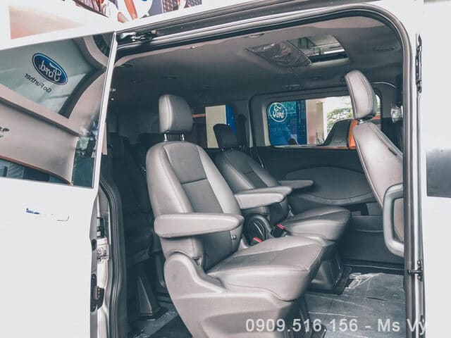 Ford Tourneo 2022: Giá xe lăn bánh khuyến mãi, Mua bán xe trả góp hang ghe thu 2 ford tourneo 2020 Xetot com Ford Tourneo 2022: Giá xe lăn bánh khuyến mãi, Mua bán xe trả góp