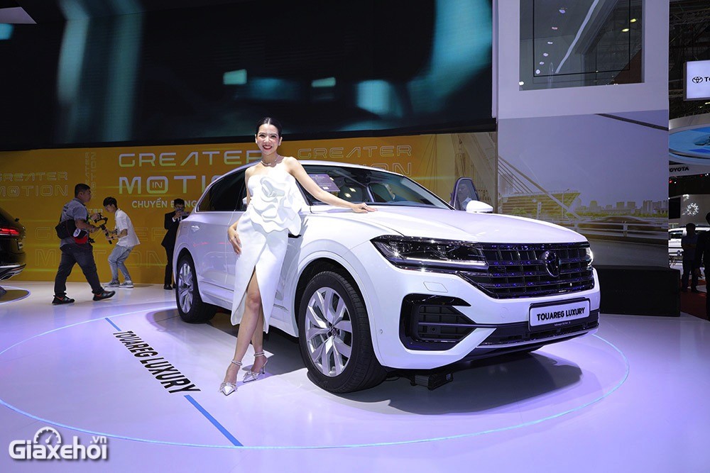 Volkswagen Touareg 2025: Giá xe lăn bánh khuyến mãi, Mua bán xe trả góp volkswagen touareg 2024 gia xe lan banh khuyen mai mua ban xe tra gop 2 Volkswagen Touareg 2025: Giá xe lăn bánh khuyến mãi, Mua bán xe trả góp