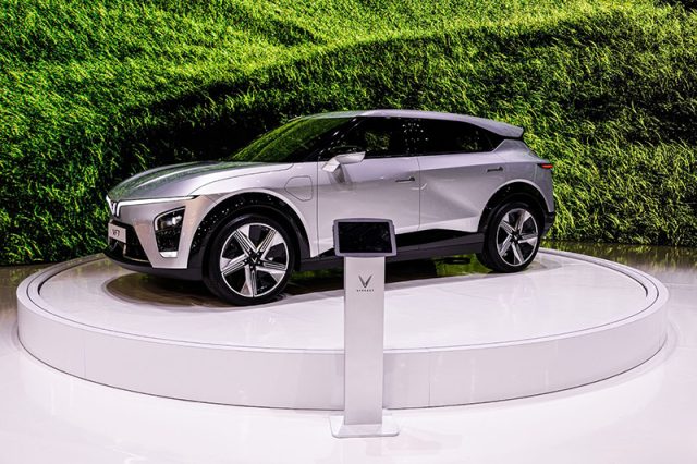 Vinfast VF7 2025: Giá xe lăn bánh khuyến mãi, Mua bán xe trả góp vinfast vf 7 2024 gia xe lan banh khuyen mai mua ban xe tra gop 4 Vinfast VF7 2025: Giá xe lăn bánh khuyến mãi, Mua bán xe trả góp