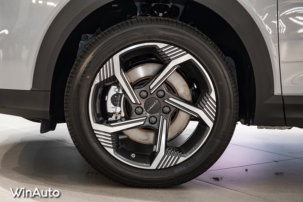 hinh xe lynk co 06 2024 2025 winauto 12 Lynk & Co 06 2025: Giá xe lăn bánh khuyến mãi, Mua bán xe trả góp