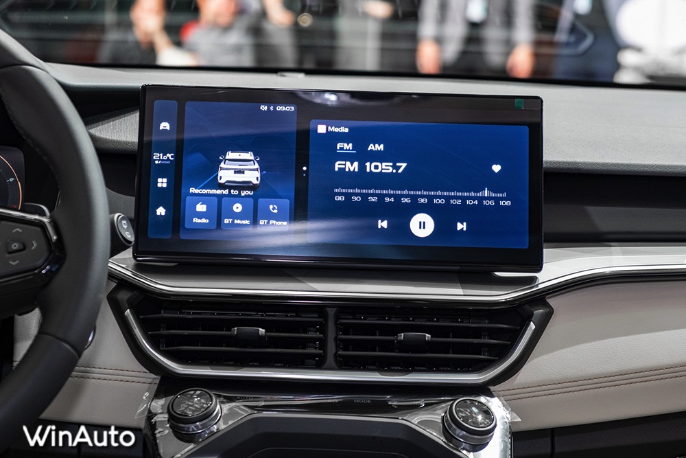 hinh xe lynk co 06 2024 2025 winauto 9 Lynk & Co 06 2025: Giá xe lăn bánh khuyến mãi, Mua bán xe trả góp