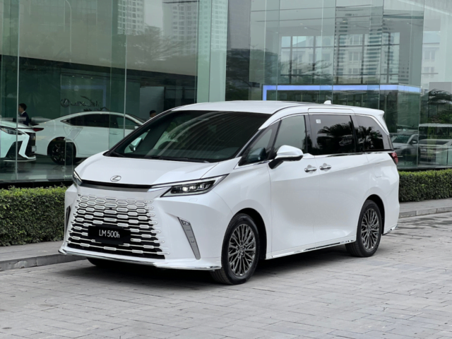 Lexus LM 500h lexus lm 500h 1 - Lexus LM 500h