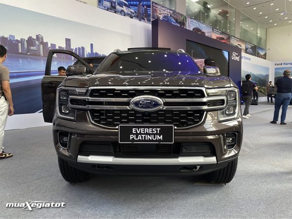 Ford Everest Platinum 2.0L 4x4 AT