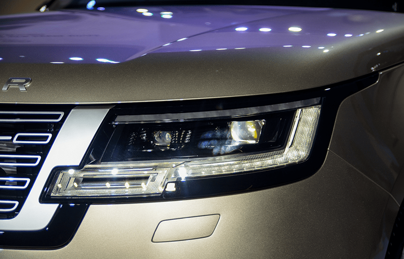 Land Rover Range Rover SV 2025: Giá bán mới nhất, Đánh giá thông số kỹ thuật land rover range rover sv 2024 gia ban moi nhat danh gia thong so ky thuat 10 Land Rover Range Rover SV 2025: Giá bán mới nhất, Đánh giá thông số kỹ thuật