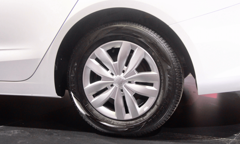 new mg5 1 5 mt 4 800x480 MG5 1.5 MT 2025: Giá xe lăn bánh khuyến mãi, Mua bán xe trả góp