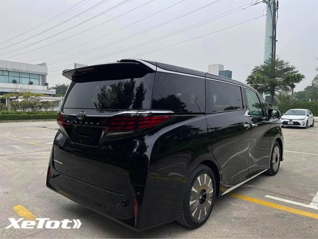 Toyota Alphard 2025: Giá xe lăn bánh khuyến mãi, Mua bán xe trả góp toyota alphard 14 Toyota Alphard 2025: Giá xe lăn bánh khuyến mãi, Mua bán xe trả góp
