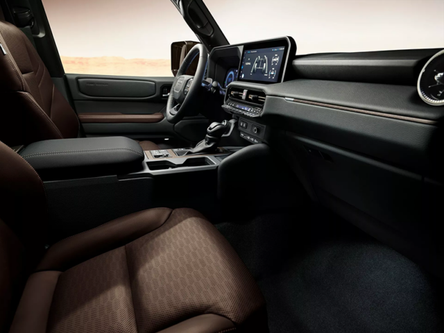 toyota land cruiser prado vx 8 Toyota Land Prado LC250 2025: Giá xe lăn bánh khuyến mãi, Mua bán xe trả góp