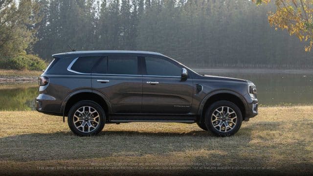 ford everest 2024 gia lan banh khuyen mai mua ban xe tra gop 4 Ford Everest 2025: Giá lăn bánh khuyến mãi, Mua bán xe trả góp