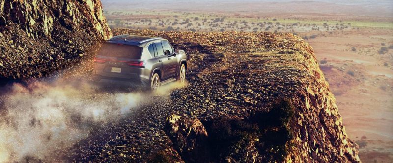 Lexus LX 600 VIP 4 chỗ lexus lx 600 vip 4 cho 7 800x333 - Lexus LX 600 VIP 4 chỗ