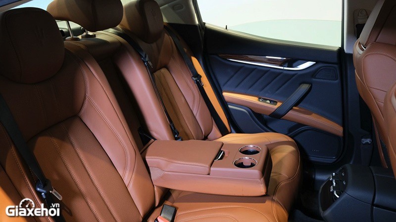 Maserati Ghibli Hybrid 2025: Giá lăn bánh khuyến mãi, Mua trả góp maserati ghibli hybrid 2025 gia lan banh khuyen mai mua tra gop 6 Maserati Ghibli Hybrid 2025: Giá lăn bánh khuyến mãi, Mua trả góp