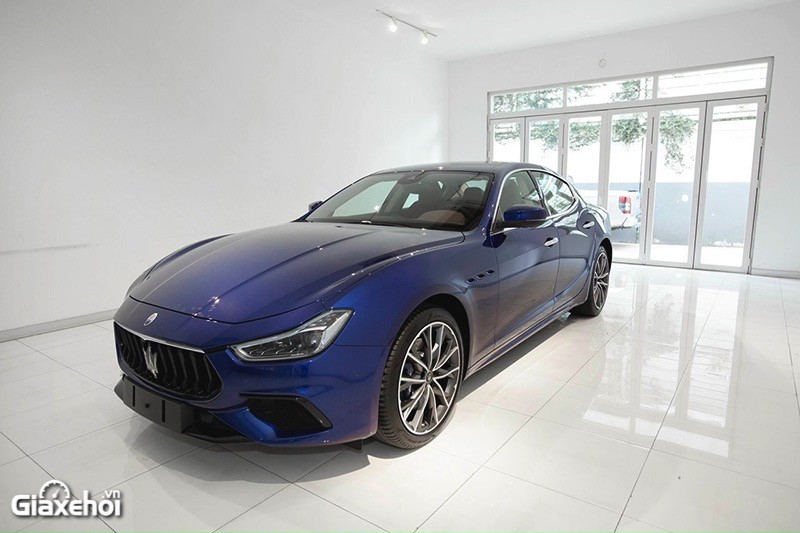 Maserati Ghibli Hybrid 2025: Giá lăn bánh khuyến mãi, Mua trả góp