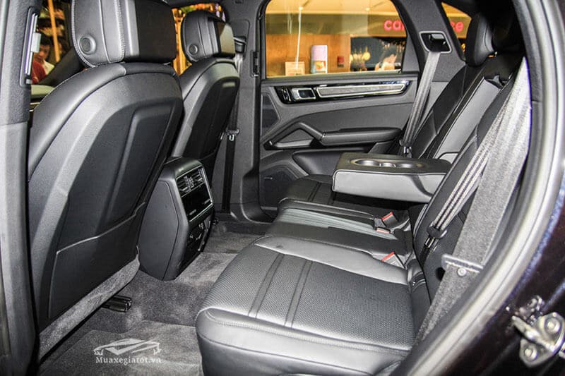 Porsche Cayenne 2025: Giá xe lăn bánh khuyến mãi, Mua bán xe trả góp porsche cayenne 2024 gia xe lan banh khuyen mai mua ban xe tra gop 6 Porsche Cayenne 2025: Giá xe lăn bánh khuyến mãi, Mua bán xe trả góp