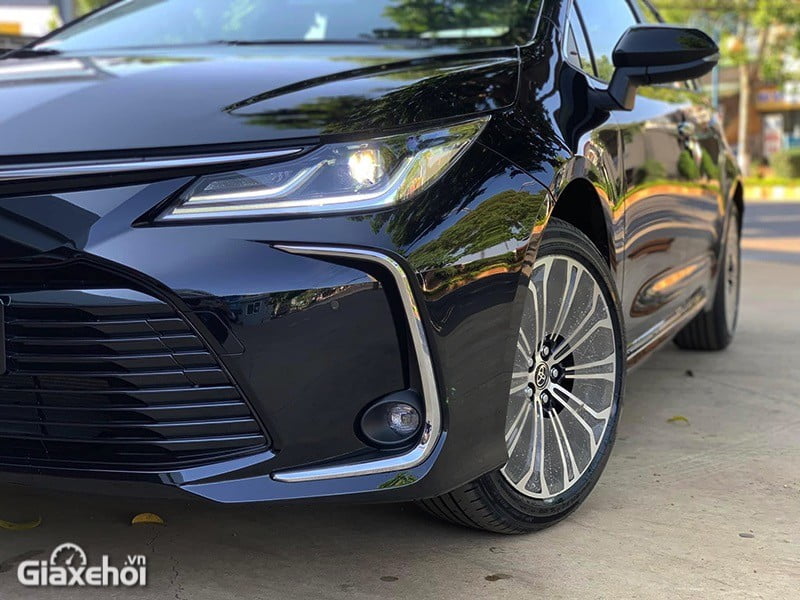 toyota corolla altis 2024 gia xe lan banh khuyen mai mua ban xe tra gop 3 Toyota Corolla Altis 2025: Giá xe lăn bánh khuyến mãi, Mua bán xe trả góp
