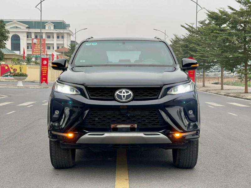 Toyota Fortuner 2025: Giá xe lăn bánh khuyến mãi, Mua bán xe trả góp toyota fortuner 2024 gia xe lan banh khuyen mai mua ban xe tra gop 2 800x600 Toyota Fortuner 2025: Giá xe lăn bánh khuyến mãi, Mua bán xe trả góp