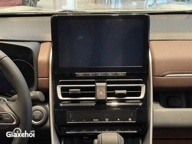 toyota innova cross 2024 gia xe lan banh khuyen mai mua ban xe tra gop 10 Toyota Innova Cross 2025: Giá xe lăn bánh khuyến mãi, Mua bán xe trả góp