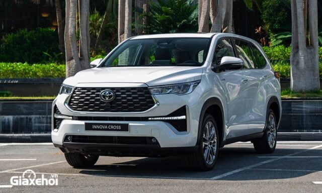 toyota innova cross 2024 gia xe lan banh khuyen mai mua ban xe tra gop 18 Toyota Innova Cross 2025: Giá xe lăn bánh khuyến mãi, Mua bán xe trả góp
