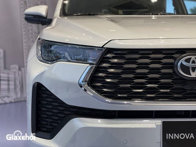 toyota innova cross 2024 gia xe lan banh khuyen mai mua ban xe tra gop 3 Toyota Innova Cross 2025: Giá xe lăn bánh khuyến mãi, Mua bán xe trả góp