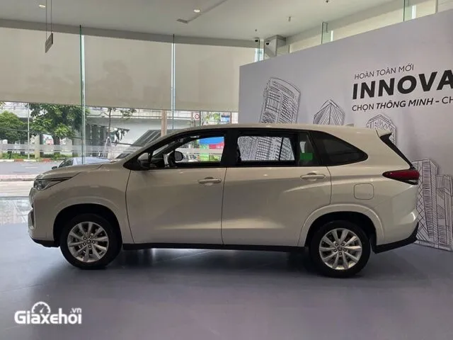 toyota innova cross 2024 gia xe lan banh khuyen mai mua ban xe tra gop 4 Toyota Innova Cross 2025: Giá xe lăn bánh khuyến mãi, Mua bán xe trả góp